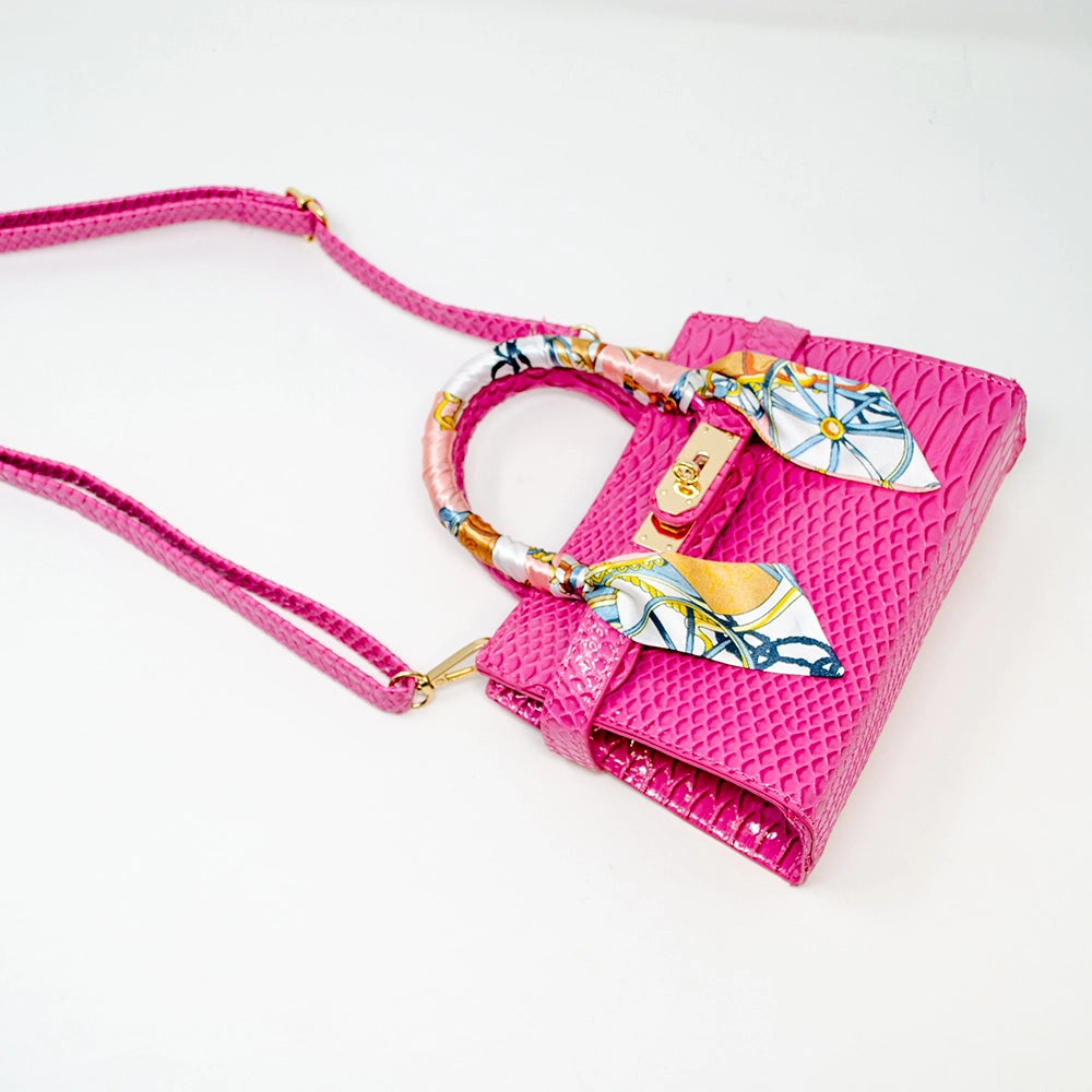 Handtasche mit Schal aus Krokodillederimitat | Pink