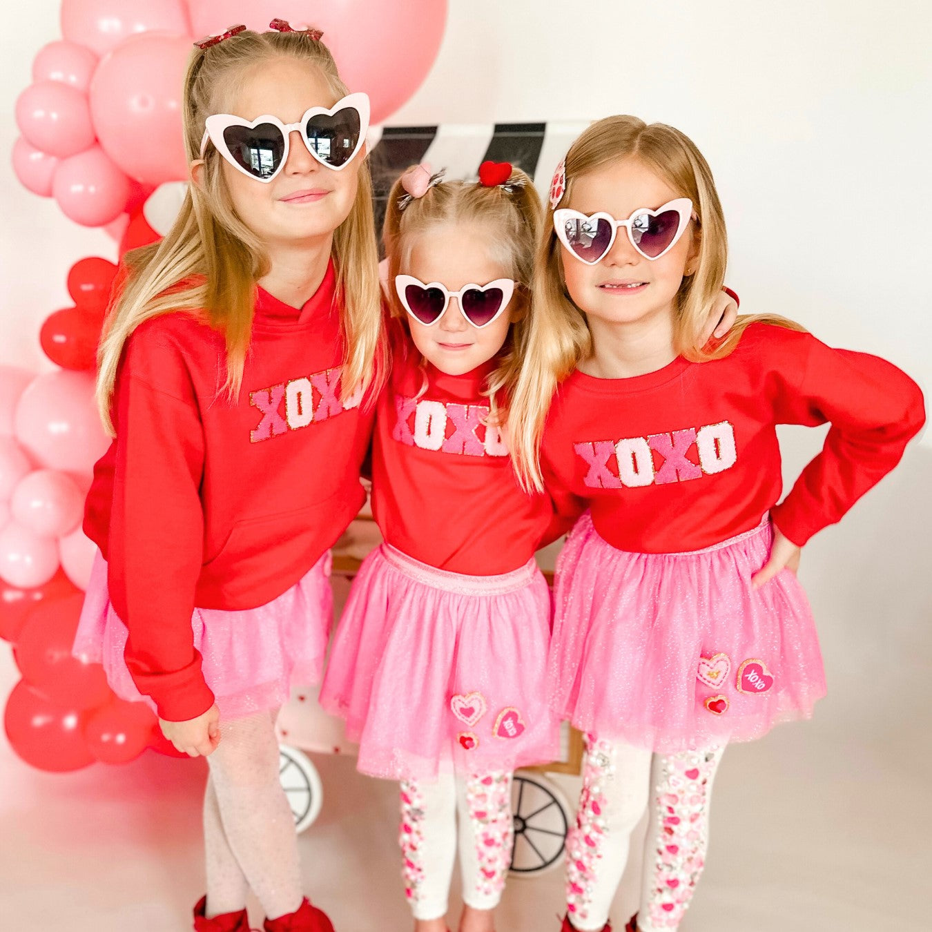Kapuzenpullover mit „XOXO Patch“ zum Valentinstag