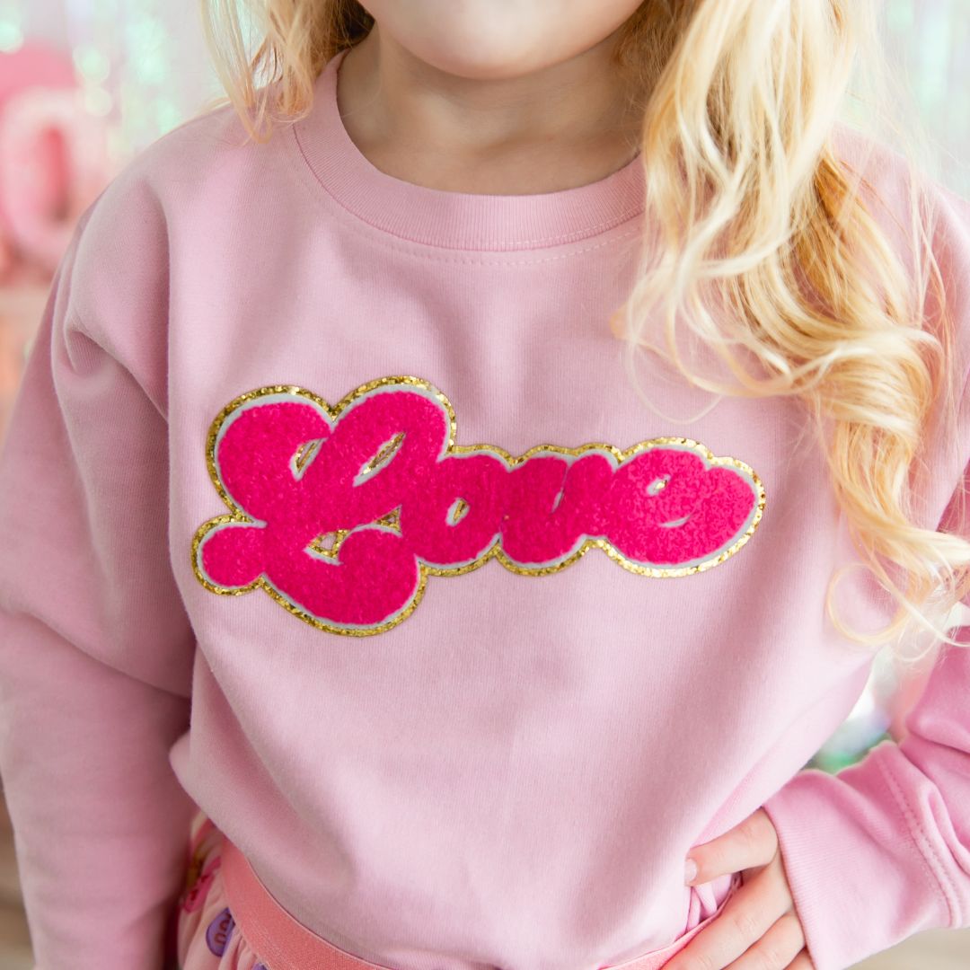 Sweatshirt mit Aufnäher „Love Patch“ zum Valentinstag