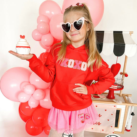 Kapuzenpullover mit „XOXO Patch“ zum Valentinstag