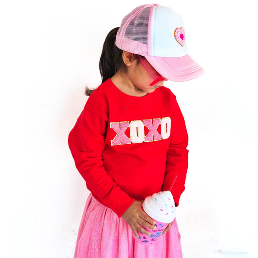 Sweatshirt mit Valentinstags-Aufnäher „XOXO“