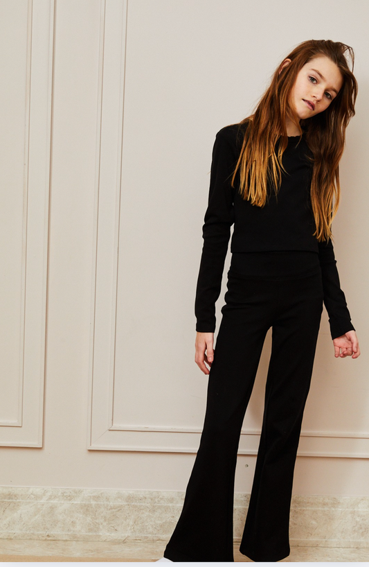 Theme NYC Mae Flare Legging | Black