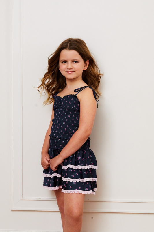 Theme NYC Georgia Satin Smocked Top | Black Rose