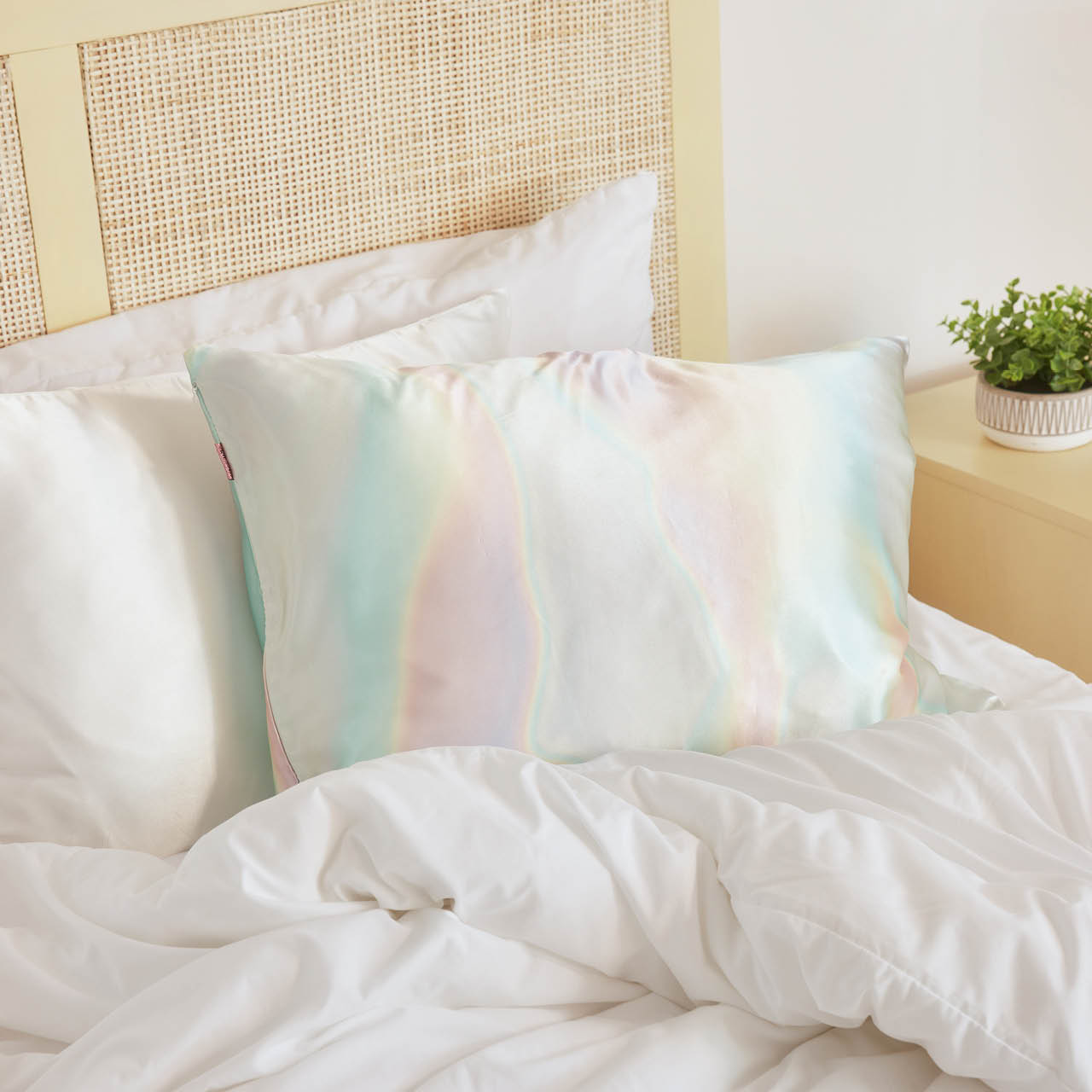 Kitsch Satin Pillowcase - Aura (standard)