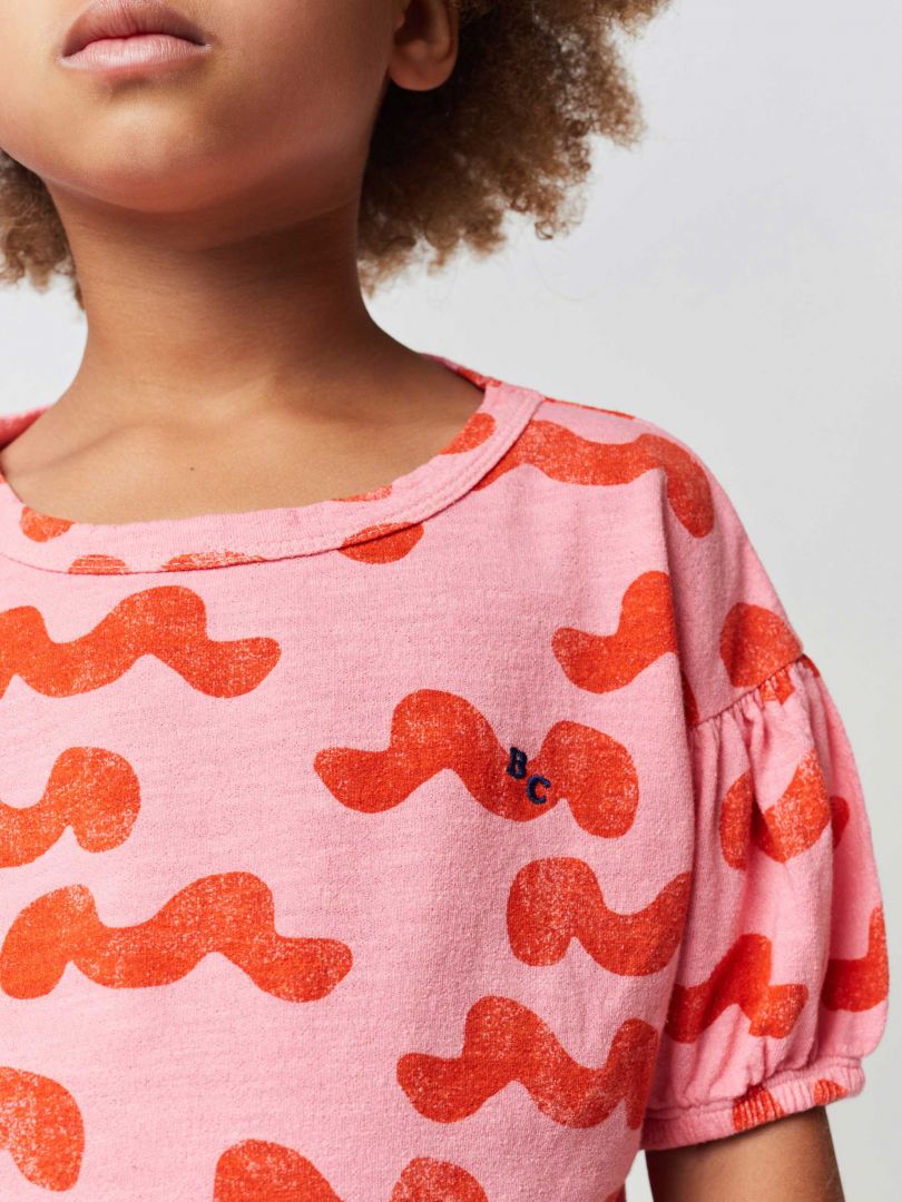 Bobo Choses – T-Shirt mit Puffärmeln und Wellenmuster 